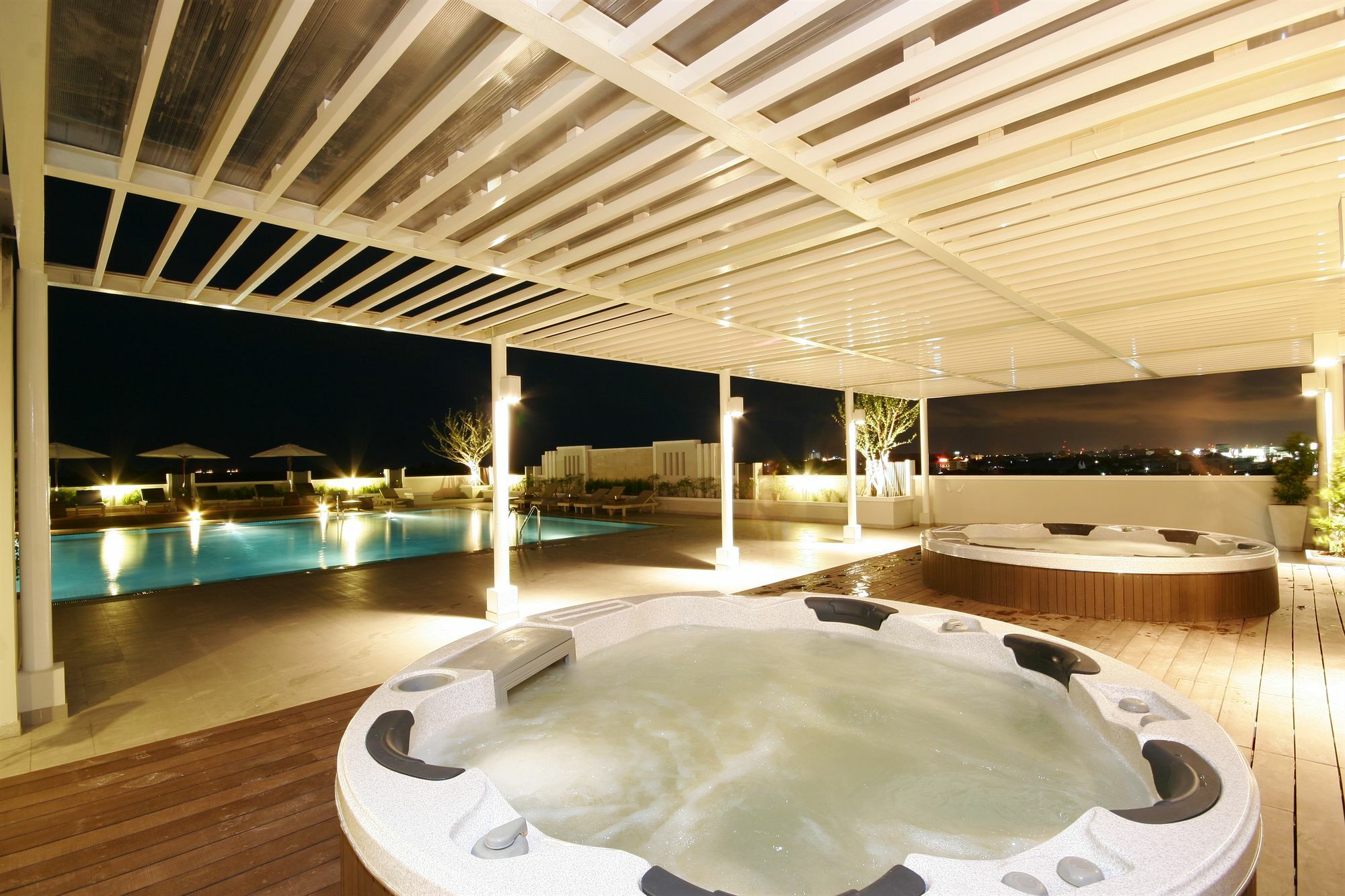 Kameo Grand Hotel & Serviced Apartment, ראיונג מראה חיצוני תמונה